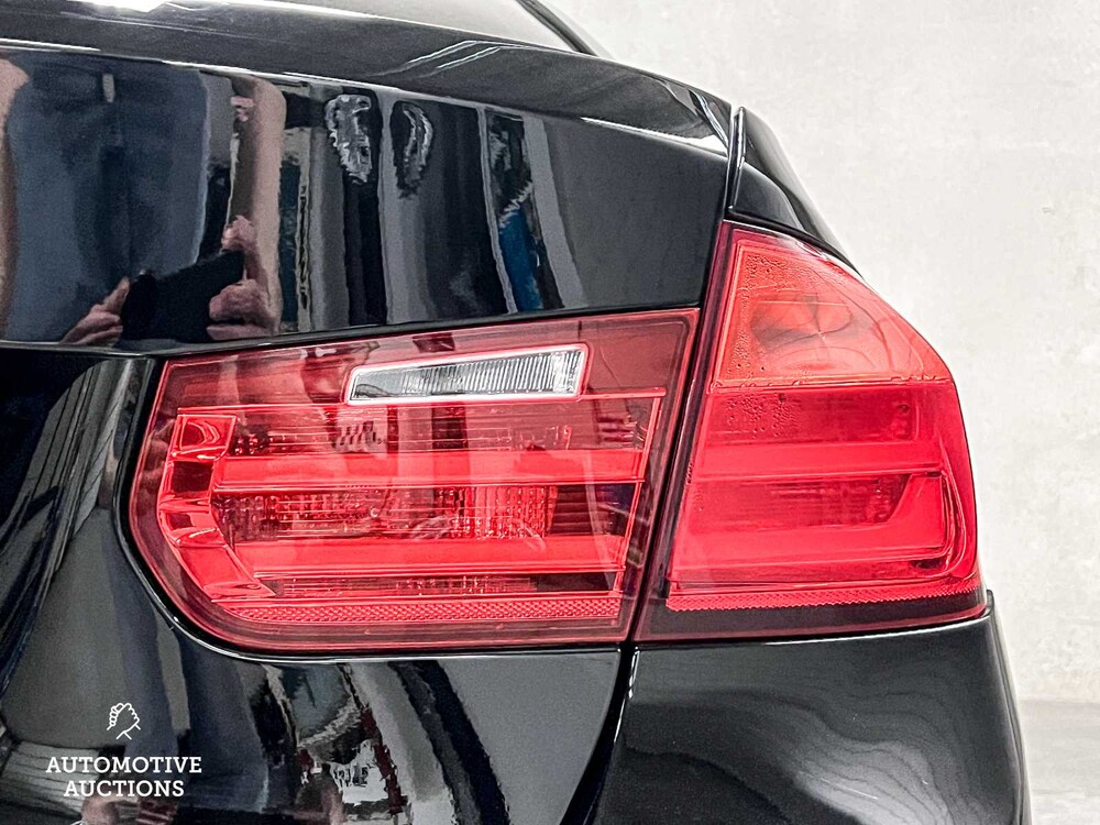 BMW 320i EfficientDynamics Edition Executive 170PS 2013 3er (Original-NL), 1-SKL-22