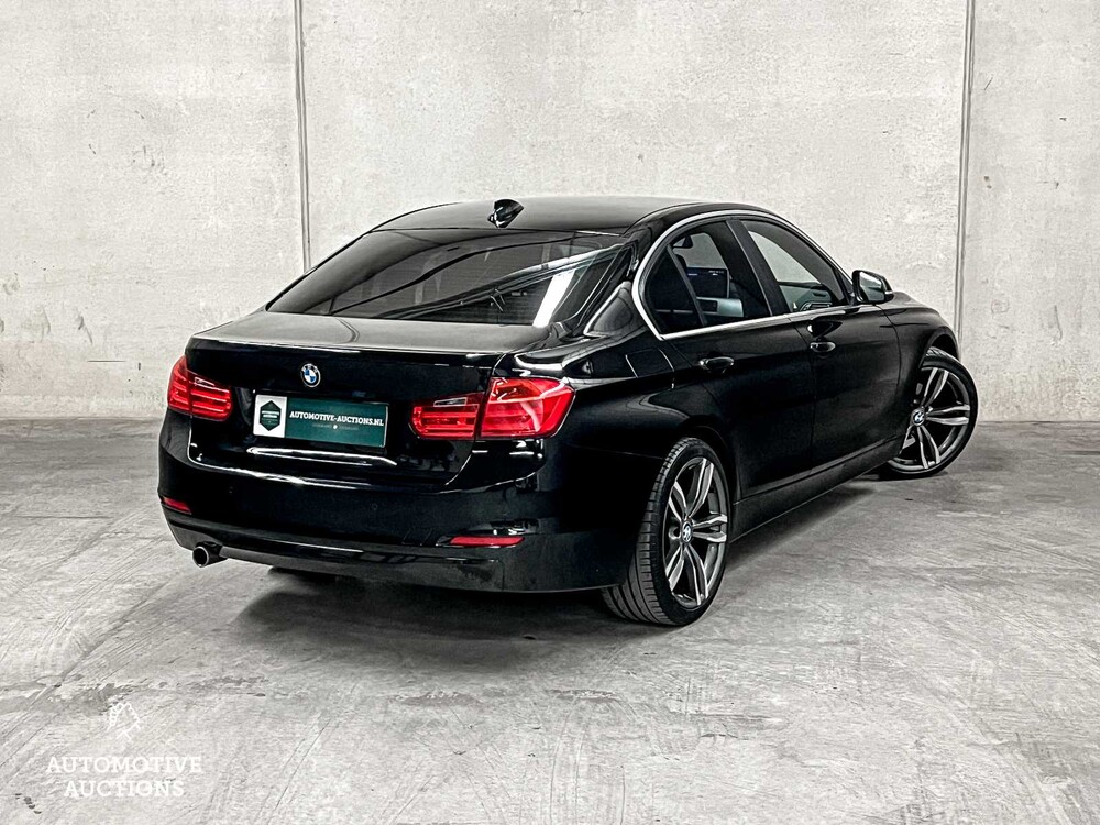 BMW 320i EfficientDynamics Edition Executive 170PS 2013 3er (Original-NL), 1-SKL-22