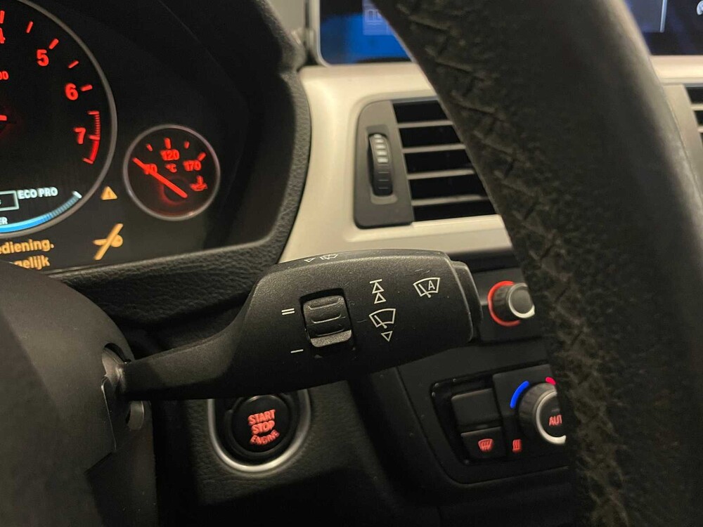 BMW 320i EfficientDynamics Edition Executive 170PS 2013 3er (Original-NL), 1-SKL-22