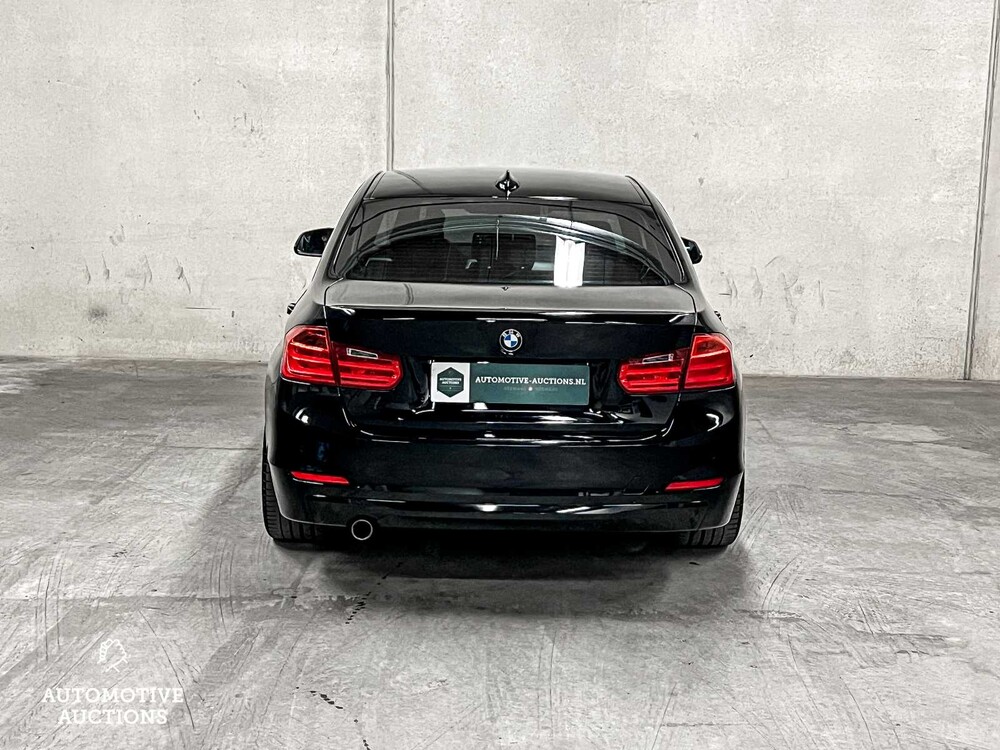 BMW 320i EfficientDynamics Edition Executive 170PS 2013 3er (Original-NL), 1-SKL-22