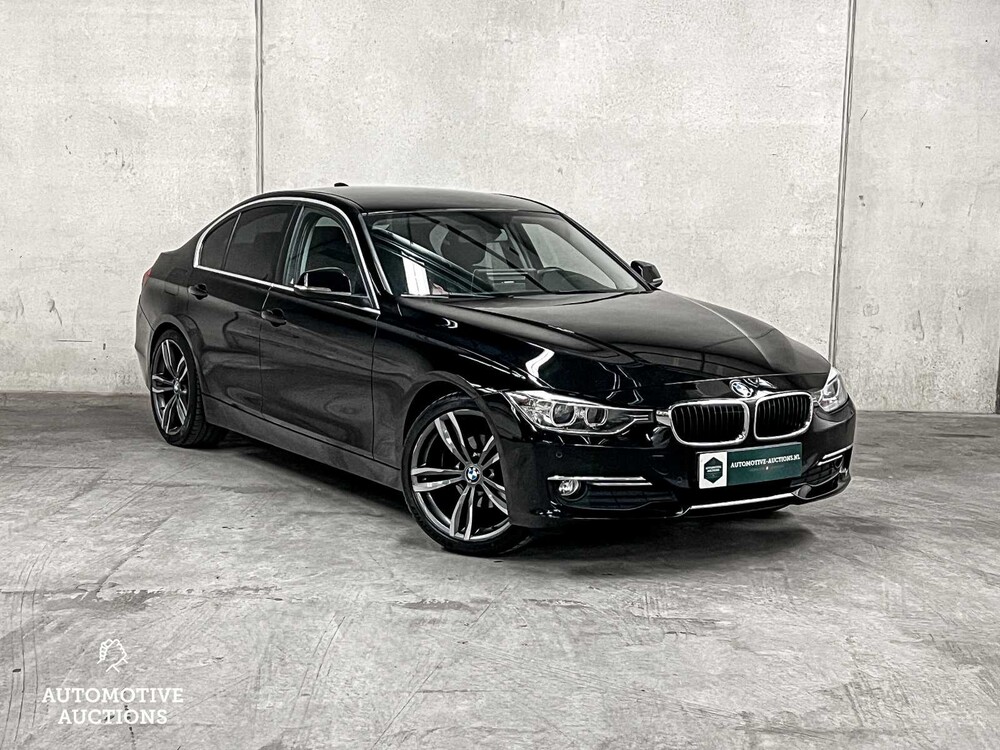 BMW 320i EfficientDynamics Edition Executive 170PS 2013 3er (Original-NL), 1-SKL-22