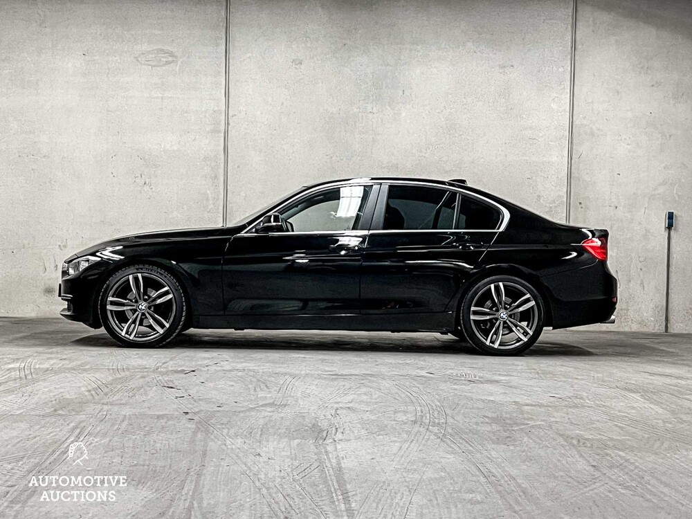 BMW 320i EfficientDynamics Edition Executive 170PS 2013 3er (Original-NL), 1-SKL-22