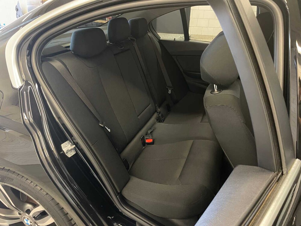 BMW 320i EfficientDynamics Edition Executive 170PS 2013 3er (Original-NL), 1-SKL-22