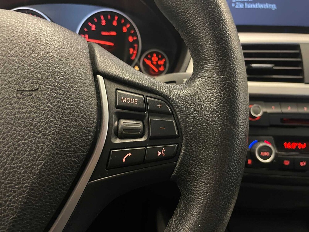 BMW 320i EfficientDynamics Edition Executive 170PS 2013 3er (Original-NL), 1-SKL-22