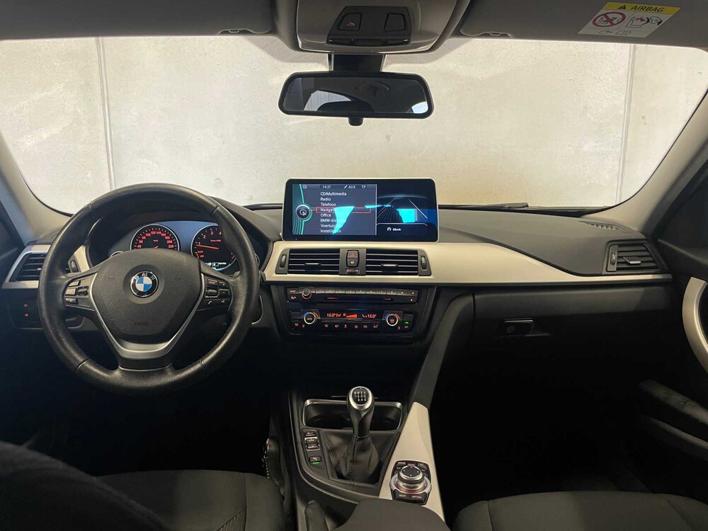 BMW 320i EfficientDynamics Edition Executive 170PS 2013 3er (Original-NL), 1-SKL-22