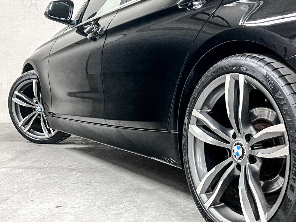 BMW 320i EfficientDynamics Edition Executive 170PS 2013 3er (Original-NL), 1-SKL-22