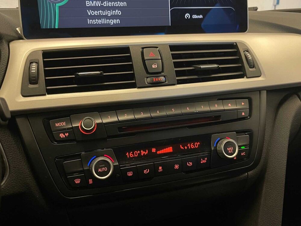 BMW 320i EfficientDynamics Edition Executive 170PS 2013 3er (Original-NL), 1-SKL-22