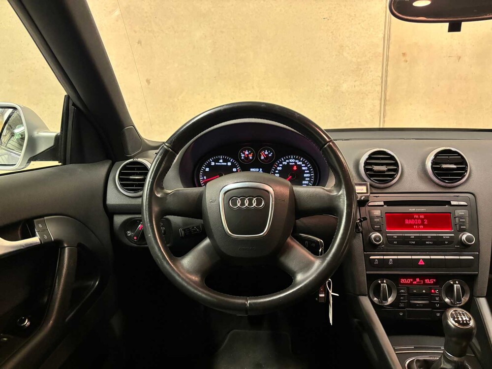 Audi A3 Cabriolet 1.2 TFSI Attraction Pro Line 105hp 2010 (ORIGINAL-UK), 