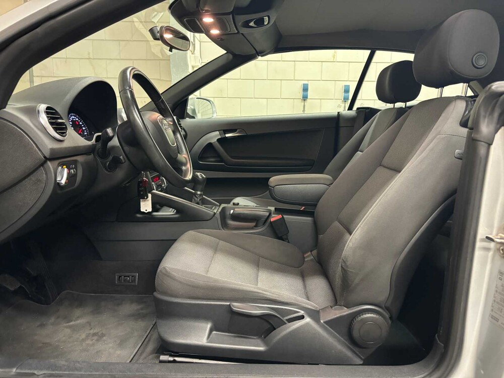 Audi A3 Cabriolet 1.2 TFSI Attraction Pro Line 105hp 2010 (ORIGINAL-UK), 