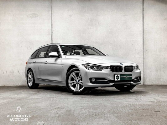 BMW 318d Touring Executive Sport 143hp 2015 3-Series -Automatic-, 7-ZJX-63