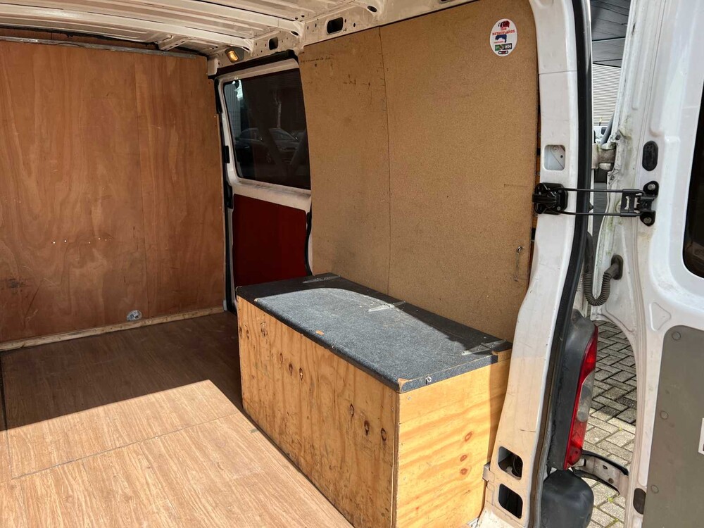 Renault Master T28 1.9dCi L1H1 82hp 2005, 52-BT-HP -Youngtimer