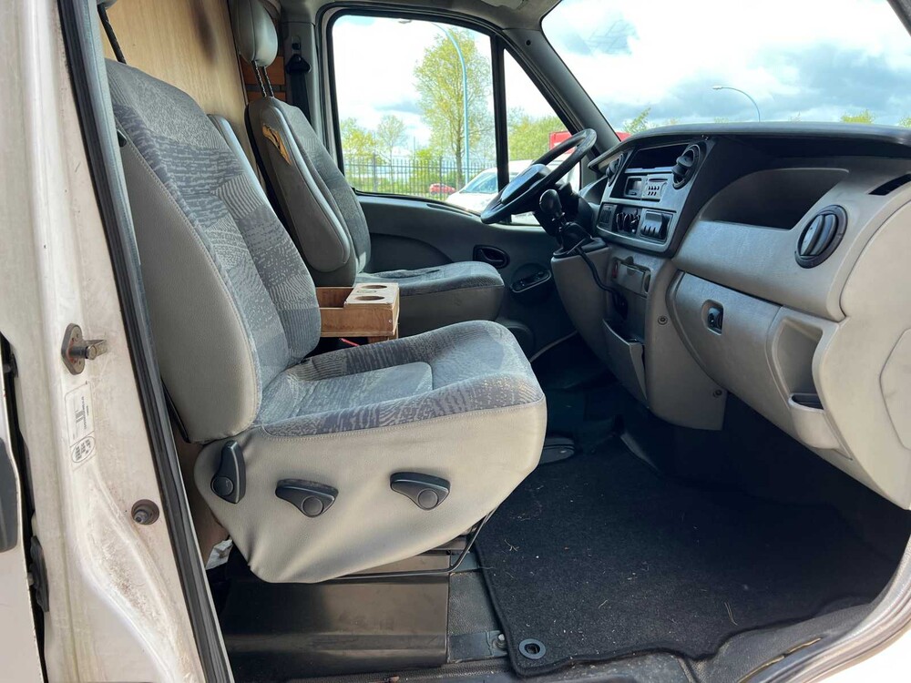 Renault Master T28 1.9dCi L1H1 82hp 2005, 52-BT-HP -Youngtimer