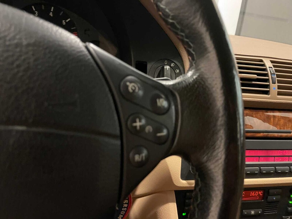 BMW 540i Touring 4.4 V8 High Executive 286PS 1999er 5er (Original-NL), ZB-FH-04