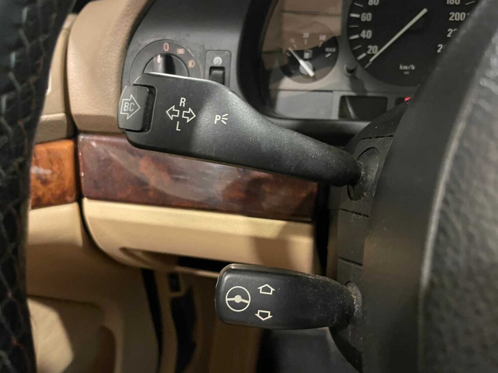 BMW 540i Touring 4.4 V8 High Executive 286PS 1999er 5er (Original-NL), ZB-FH-04