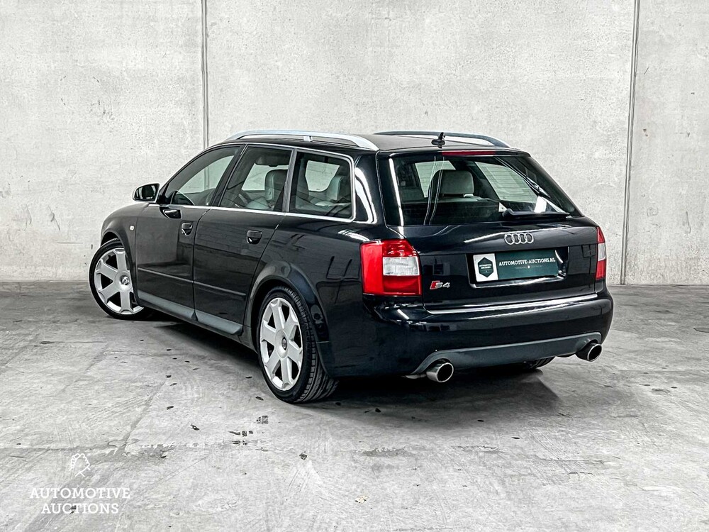 Audi S4 Avant 4.2 V8 Quattro Exclusive 344hp 2003, 26-RD-BV YOUNGTIMER