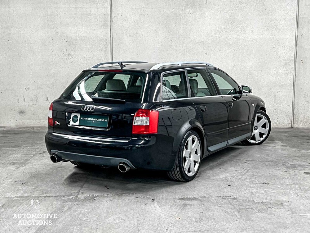 Audi S4 Avant 4.2 V8 Quattro Exclusive 344hp 2003, 26-RD-BV YOUNGTIMER