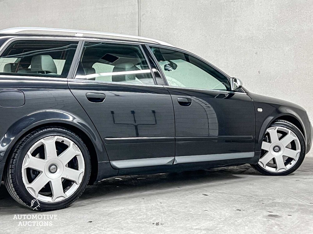 Audi S4 Avant 4.2 V8 Quattro Exclusive 344hp 2003, 26-RD-BV YOUNGTIMER