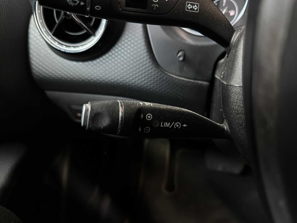 Mercedes-Benz A250 Ambition 211pk 2013 A-klasse, JT-846-T