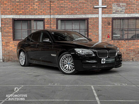 BMW 740i M-Sport 3.0 L6 326hp 2011 7-Series