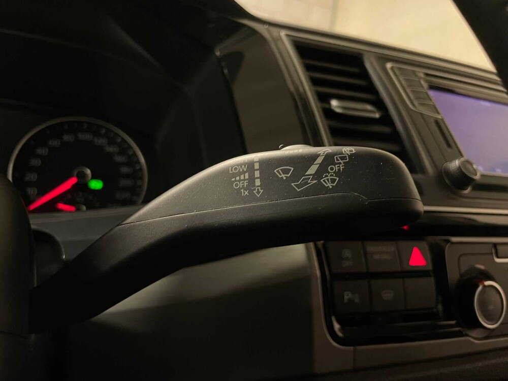 Volkswagen Transporter 2.0 Bi-TDI DSG Highline Dubbele Cabine 204pk 2018 (Origineel-NL), V-717-KN