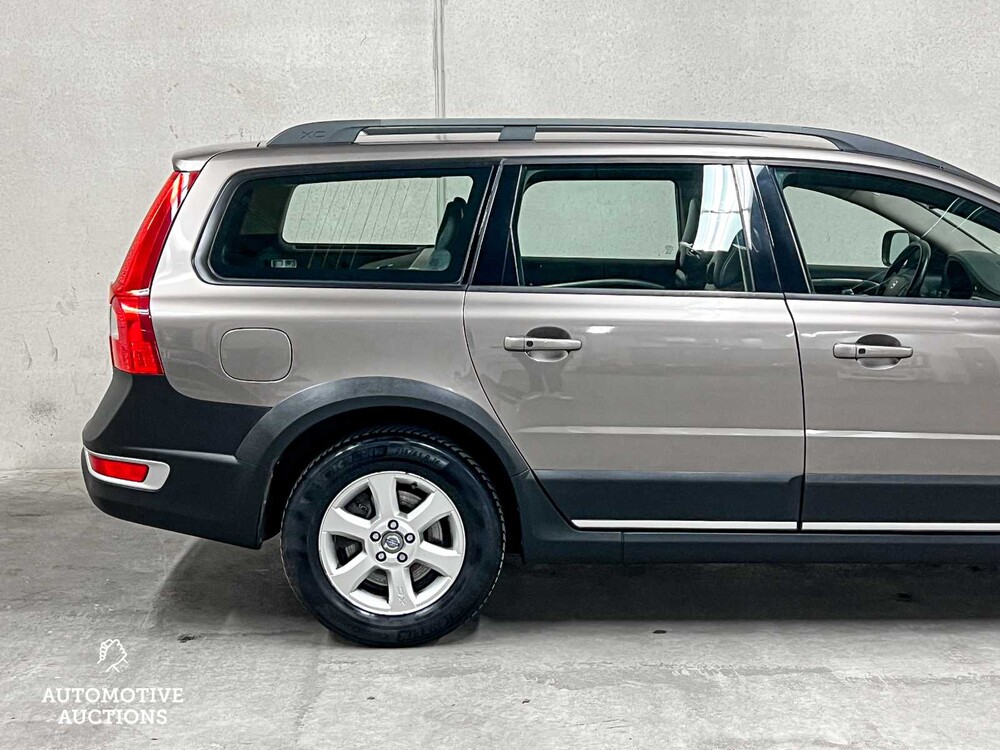 Volvo XC70 2.4 D5 Momentum 185hp 2008 (Original-NL & 2nd owner), 11-ZG-TG YOUNGTIMER