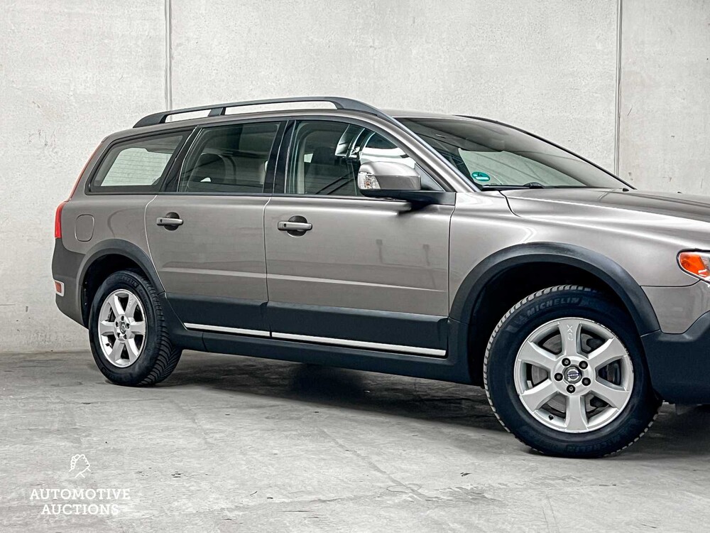 Volvo XC70 2.4 D5 Momentum 185hp 2008 (Original-NL & 2nd owner), 11-ZG-TG YOUNGTIMER