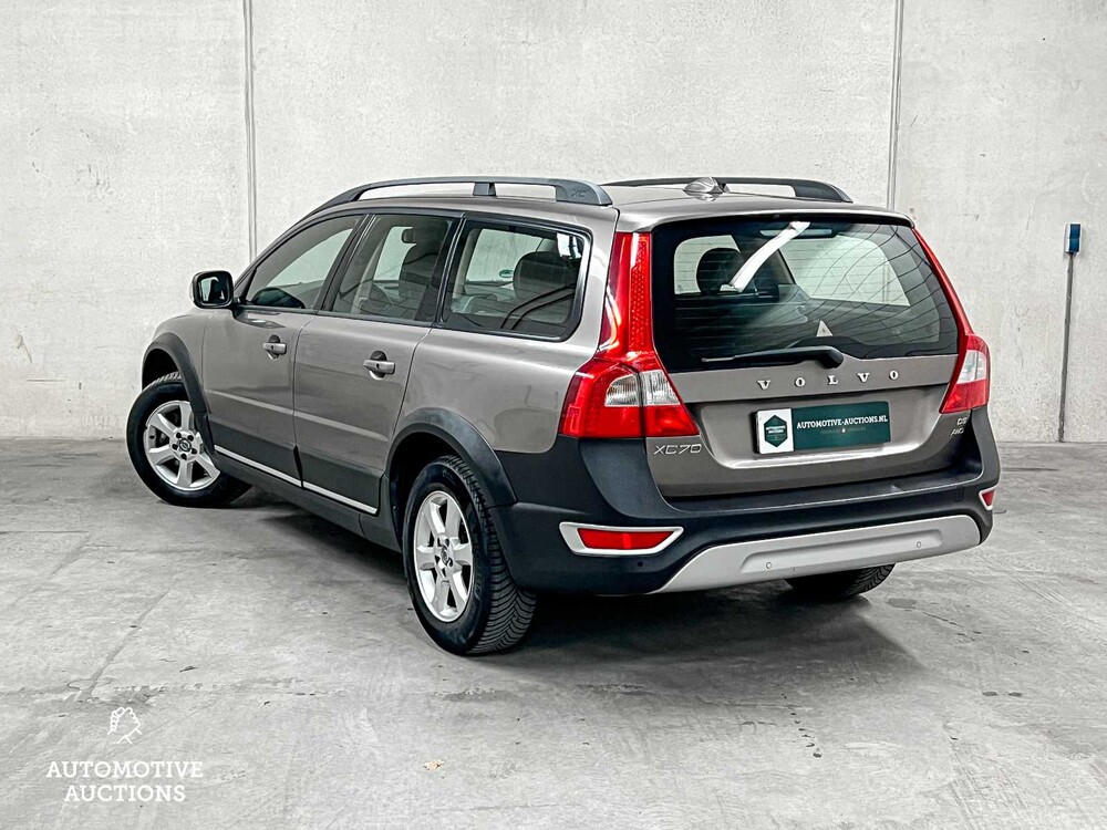 Volvo XC70 2.4 D5 Momentum 185hp 2008 (Original-NL & 2nd owner), 11-ZG-TG YOUNGTIMER