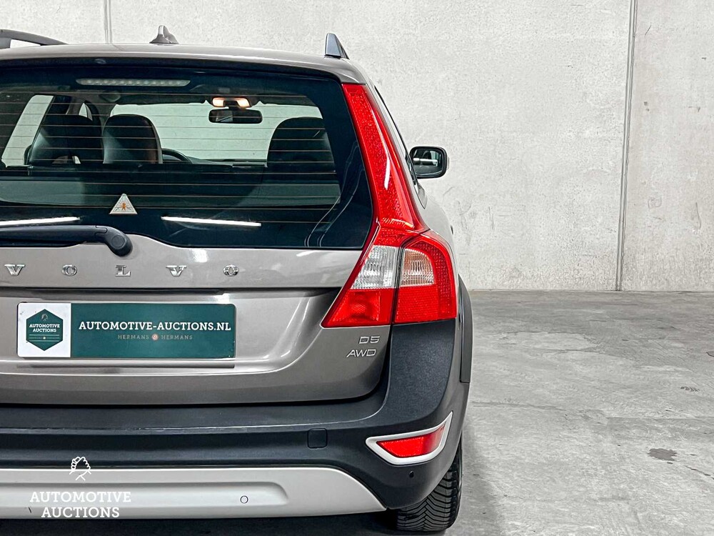 Volvo XC70 2.4 D5 Momentum 185hp 2008 (Original-NL & 2nd owner), 11-ZG-TG YOUNGTIMER