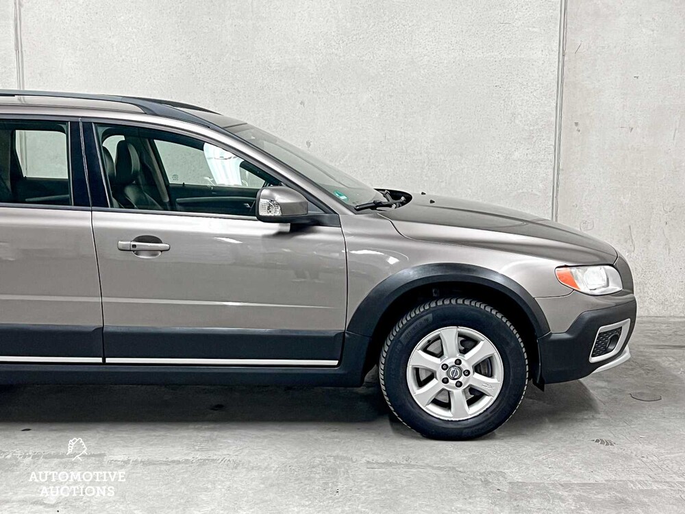 Volvo XC70 2.4 D5 Momentum 185hp 2008 (Original-NL & 2nd owner), 11-ZG-TG YOUNGTIMER