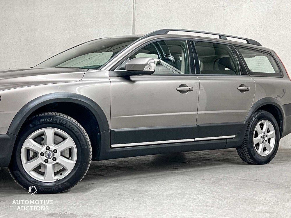 Volvo XC70 2.4 D5 Momentum 185hp 2008 (Original-NL & 2nd owner), 11-ZG-TG YOUNGTIMER