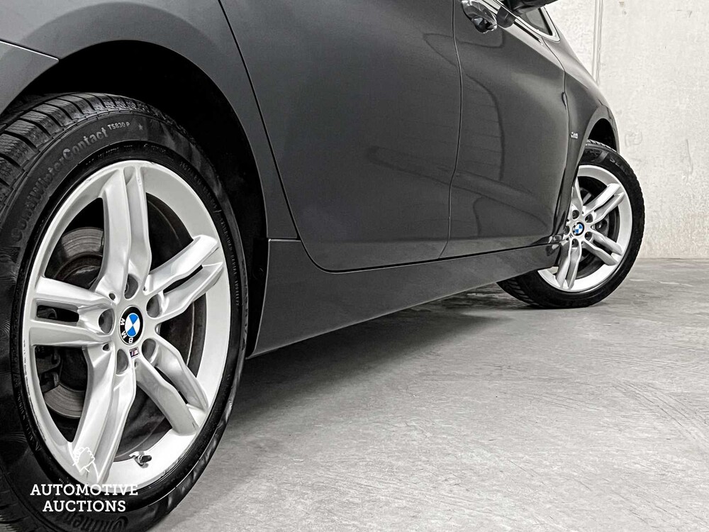 BMW 218d Gran Tourer Centennial Executive Sport Line 7p 2-serie -Automaat- 150pk 2016 (Origineel-NL), JV-404-X