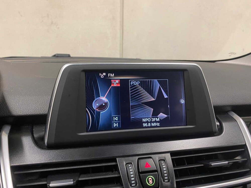 BMW 218d Gran Tourer Centennial Executive Sport Line 7p 2-serie -Automaat- 150pk 2016 (Origineel-NL), JV-404-X