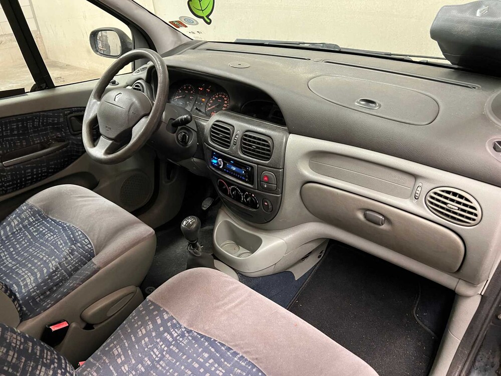 Renault Scénic 1.4-16V Air 95pk 2001 (Origineel-NL), 42-HH-GZ