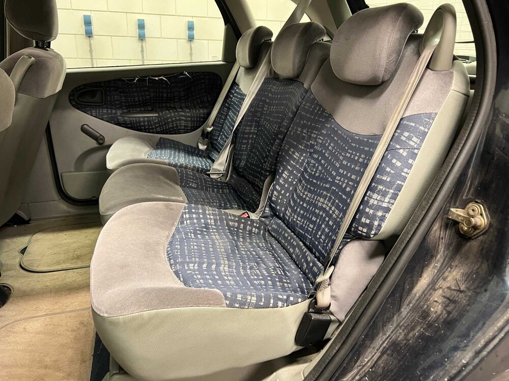 Renault Scénic 1.4-16V Air 95pk 2001 (Origineel-NL), 42-HH-GZ