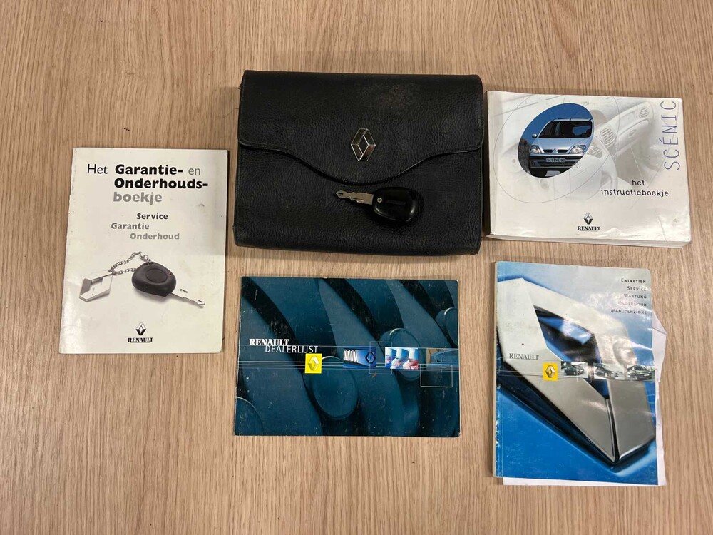 Renault Scénic 1.4-16V Air 95pk 2001 (Origineel-NL), 42-HH-GZ