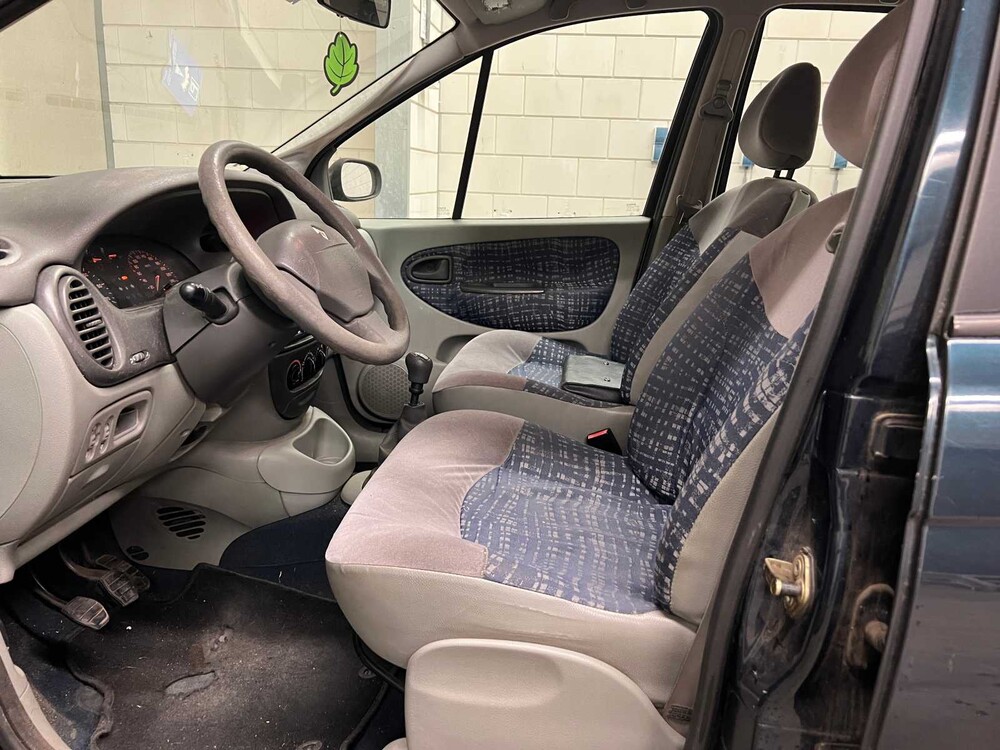 Renault Scénic 1.4-16V Air 95pk 2001 (Origineel-NL), 42-HH-GZ