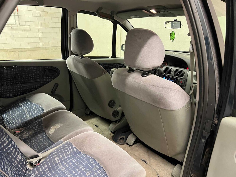 Renault Scénic 1.4-16V Air 95pk 2001 (Origineel-NL), 42-HH-GZ