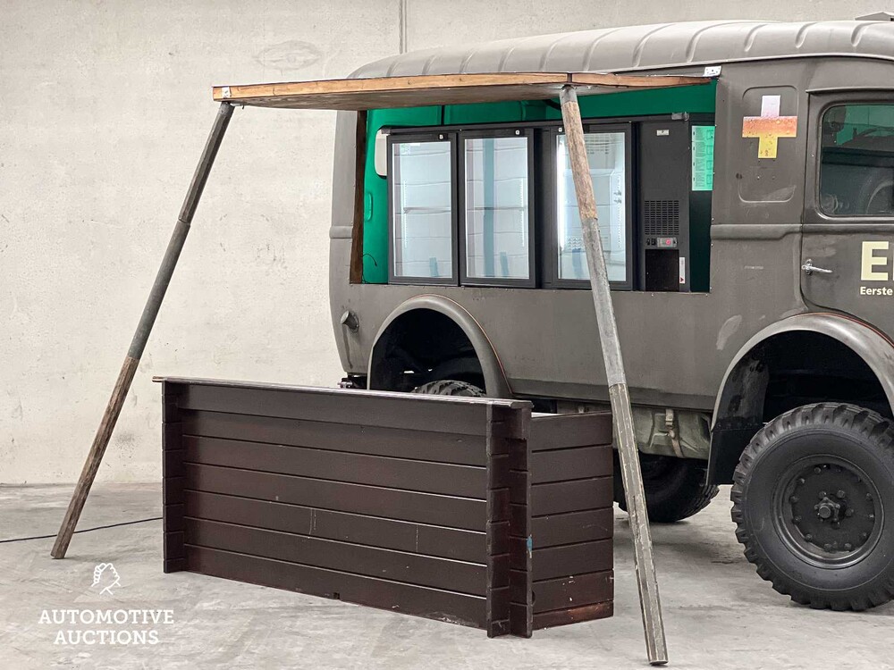 Renault Goélette 1.400kg FOODTRUCK Oldtimer MILITARY MEDIC TRUCK L4-engine 1954