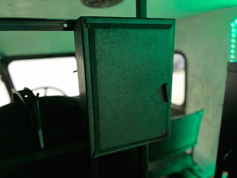 Renault Goélette 1.400kg FOODTRUCK Oldtimer MILITARY MEDIC TRUCK L4-engine 1954