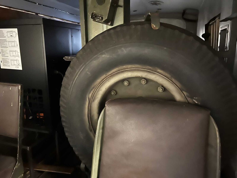 Renault Goélette 1.400kg FOODTRUCK Oldtimer MILITARY MEDIC TRUCK L4-engine 1954