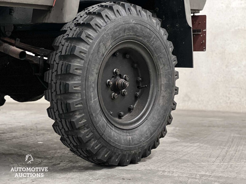 Renault Goélette 1.400kg FOODTRUCK Oldtimer MILITARY MEDIC TRUCK L4-engine 1954