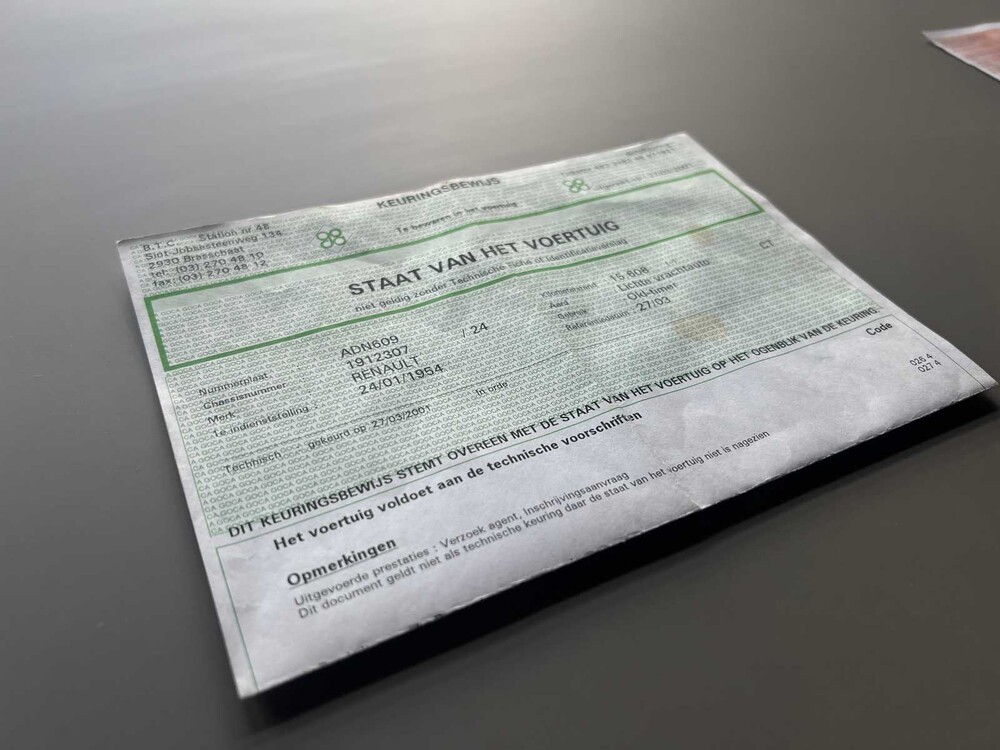 Renault Goélette 1.400kg FOODTRUCK Oldtimer MILITARY MEDIC TRUCK L4-engine 1954