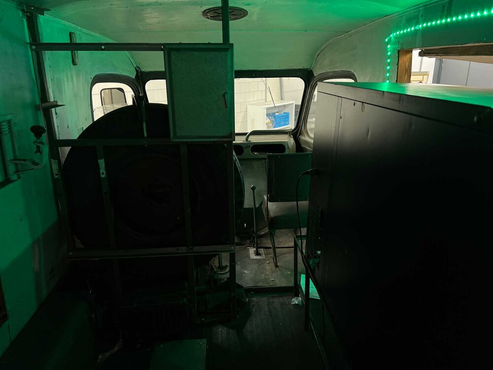 Renault Goélette 1.400kg FOODTRUCK Oldtimer MILITARY MEDIC TRUCK L4-engine 1954