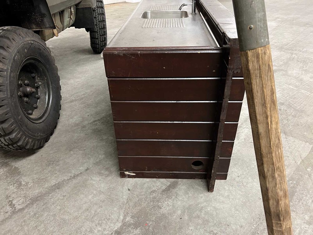 Renault Goélette 1.400kg FOODTRUCK Oldtimer MILITARY MEDIC TRUCK L4-engine 1954