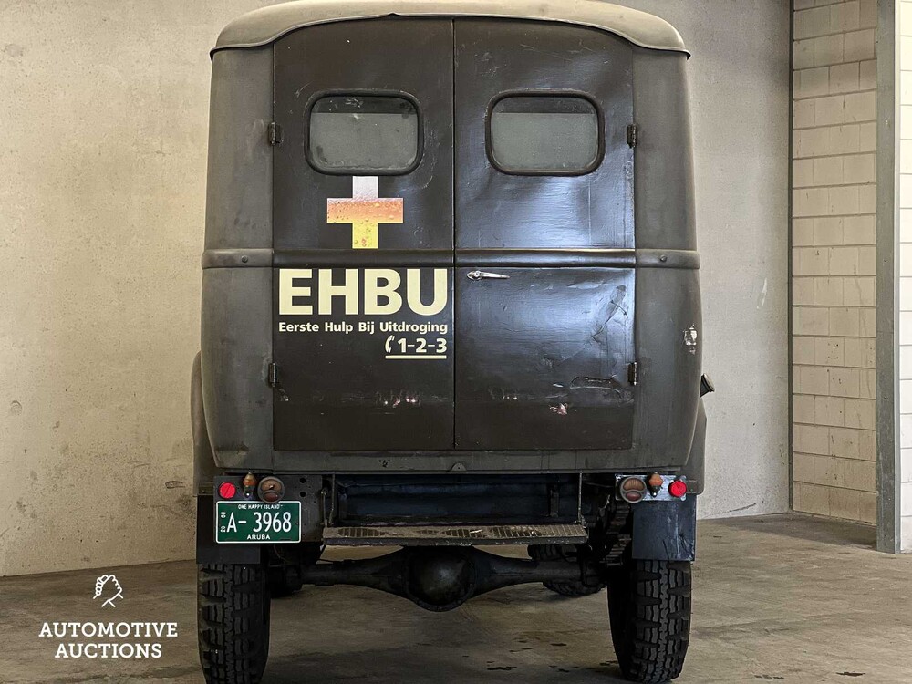 Renault Goélette 1.400kg FOODTRUCK Oldtimer MILITARY MEDIC TRUCK L4-engine 1954