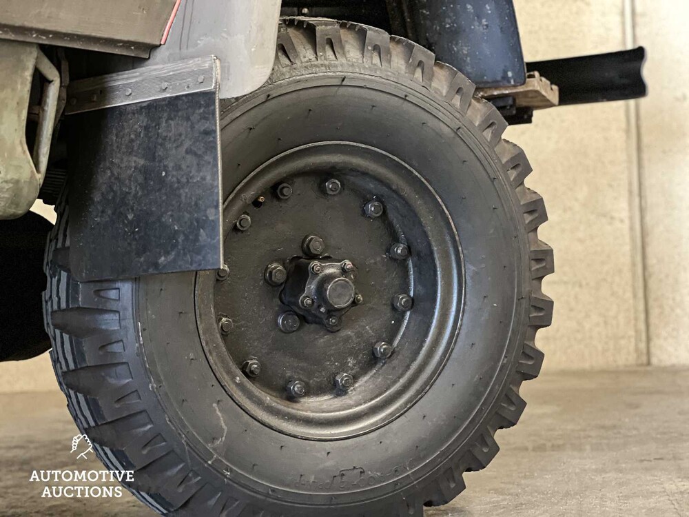 Renault Goélette 1.400kg FOODTRUCK Oldtimer MILITARY MEDIC TRUCK L4-engine 1954