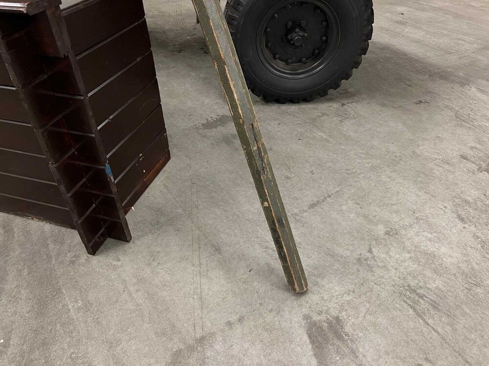 Renault Goélette 1.400kg FOODTRUCK Oldtimer MILITARY MEDIC TRUCK L4-engine 1954