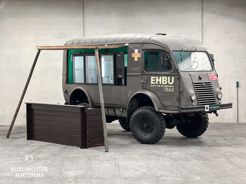 Renault Goélette 1.400kg FOODTRUCK Oldtimer MILITARY MEDIC TRUCK L4-engine 1954