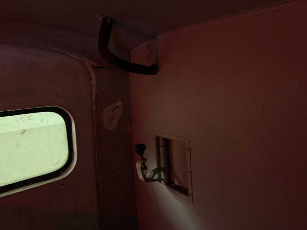 Renault Goélette 1.400kg FOODTRUCK Oldtimer MILITARY MEDIC TRUCK L4-engine 1954