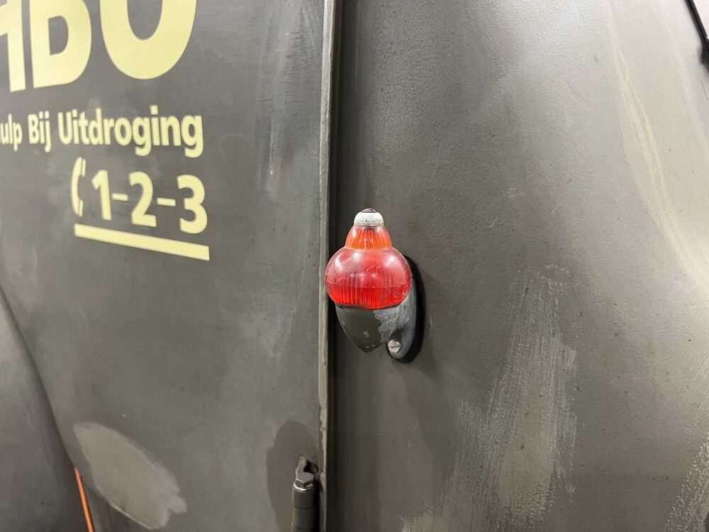 Renault Goélette 1.400kg FOODTRUCK Oldtimer MILITARY MEDIC TRUCK L4-engine 1954